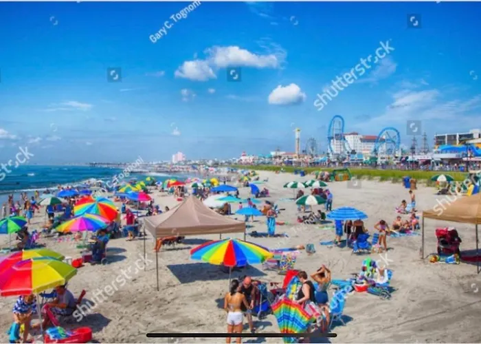 Sunbeach Condo 900 Wesley Avenue Unit 109